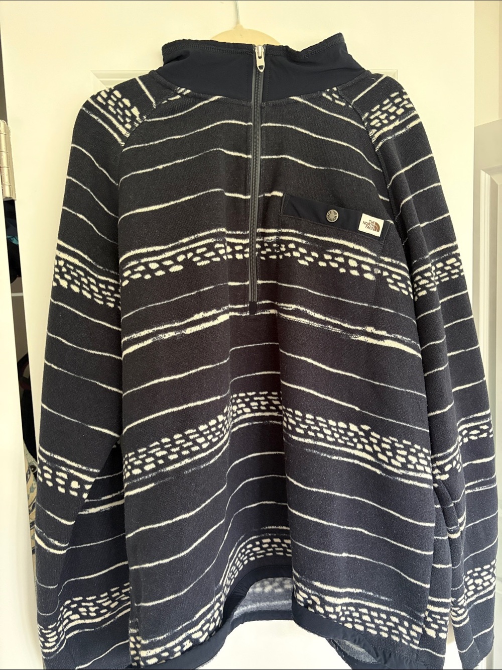 The North Face Men’s Navy and White Half-Zip Fleece Pullover